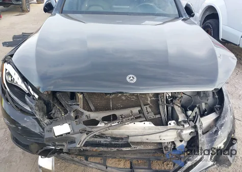 2019 Mercedes-Benz Glc 300 4Matic z USA, uszkodzony, nr VIN WDC0G4KB8KF504744